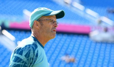 மற்றொரு வெளியேற்றத்துடன் பாகிஸ்தான் கிரிக்கெட் குழப்பம் தொடர்கிறது