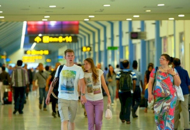 பயண ஆலோசனைகள் இருந்தபோதிலும் இலங்கையின் ஒக்டோபர் மாதத்தில் சுற்றுலாப் பயணிகளின் வருகை அதிகரித்துள்ளது